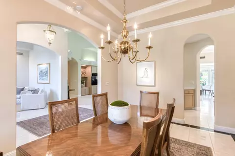 Dining - 856 E Sutton Dr, Fresno, CA 93720 photo 2 of 3