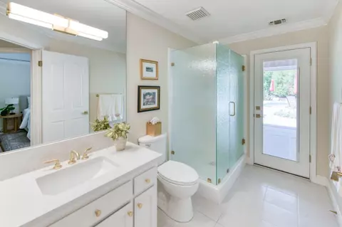 Bath - 856 E Sutton Dr, Fresno, CA 93720 photo 4 of 4