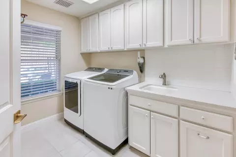 Other - 856 E Sutton Dr, Fresno, CA 93720 photo 8 of 9