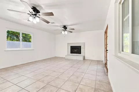 Living - 873 S 12th St, Kerman, CA 93630 photo 2 of 3