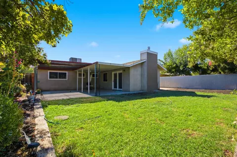 Exterior - 873 S 12th St, Kerman, CA 93630 photo 2 of 3