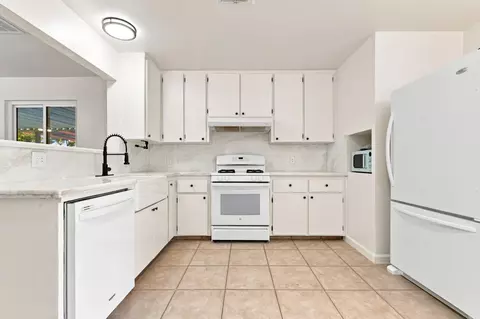 Kitchen - 873 S 12th St, Kerman, CA 93630 photo 3 of 3