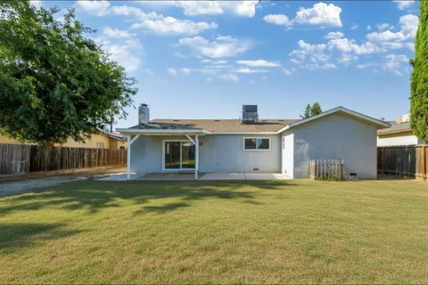 Exterior - 1767 Gettysburg Ave, Clovis, CA 93611 photo 2 of 3