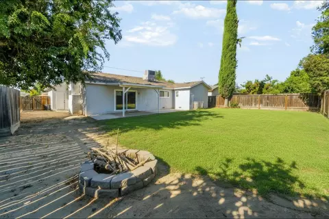Exterior - 1767 Gettysburg Ave, Clovis, CA 93611 photo 3 of 3