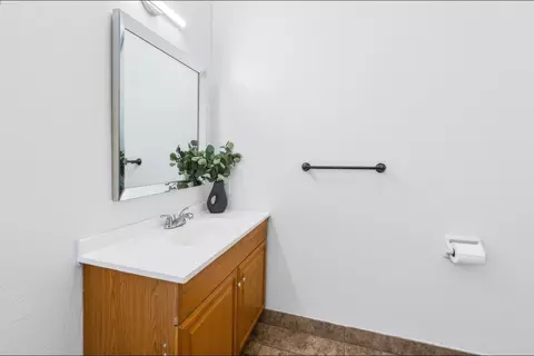 Bath - 1767 Gettysburg Ave, Clovis, CA 93611 photo 4 of 4