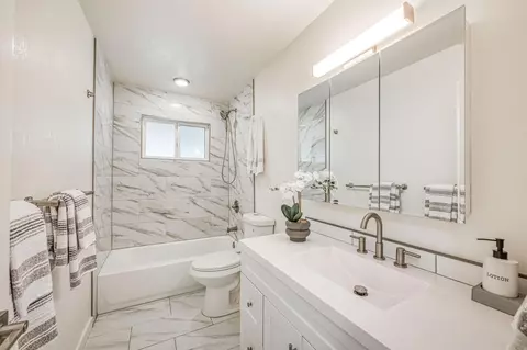 Bath - 2612 Purdue Ave, Clovis, CA 93611 photo 1 of 3