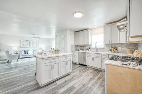 Kitchen - 2612 Purdue Ave, Clovis, CA 93611 photo 3 of 4