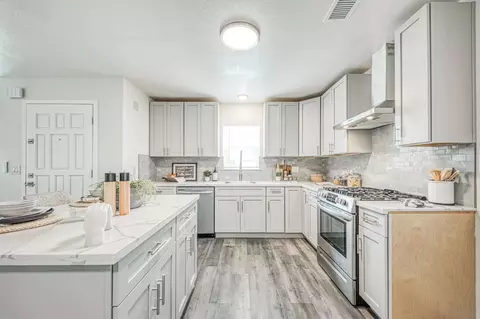 Kitchen - 2612 Purdue Ave, Clovis, CA 93611 photo 2 of 4