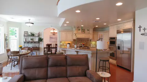Other - 15641 Oak Dr, Kerman, CA 93630 photo 2 of 8