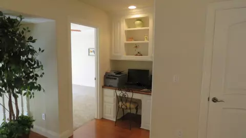 Entry Way - 15641 Oak Dr, Kerman, CA 93630 photo 2 of 2