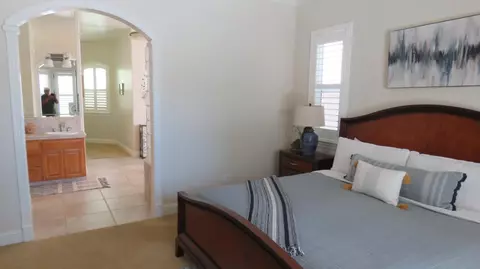 Bedroom - 15641 Oak Dr, Kerman, CA 93630 photo 1 of 5