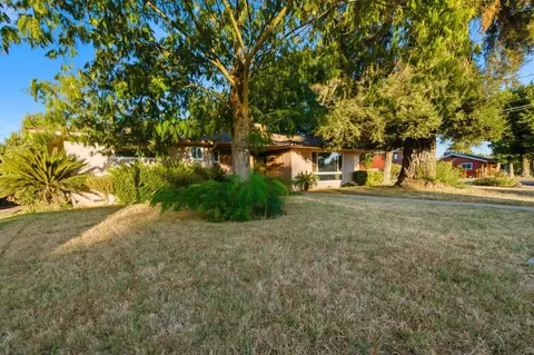 Exterior - 601 Williams Ave, Madera, CA 93637 photo 2 of 10