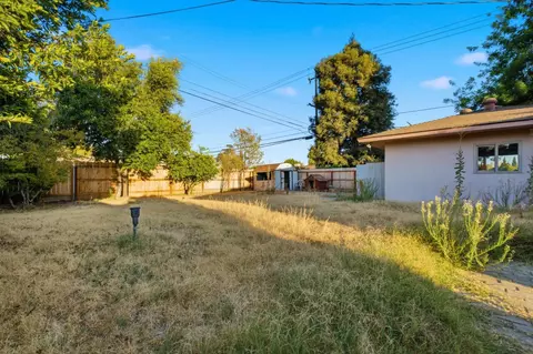 Exterior - 601 Williams Ave, Madera, CA 93637 photo 4 of 10