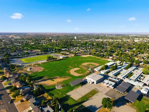 View/Area - 601 Williams Ave, Madera, CA 93637 photo 5 of 5