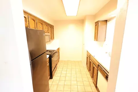 Kitchen - 1058 Pierce Dr, Clovis, CA 93612 photo 3 of 3