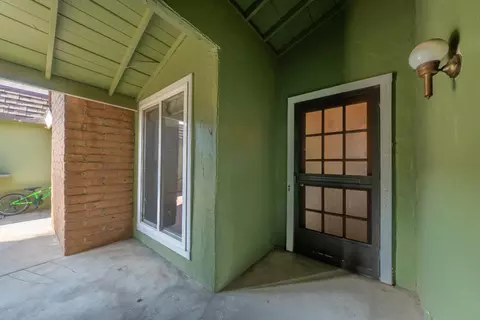 Exterior - 1058 Pierce Dr, Clovis, CA 93612 photo 5 of 7