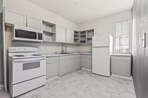 Kitchen - 1751 Mitchell St, Selma, CA 93662 photo 8 of 8