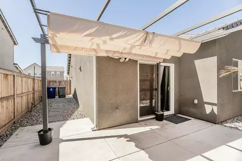 Exterior - 1021 Plum Tree Ave, Clovis, CA 93619 photo 3 of 5