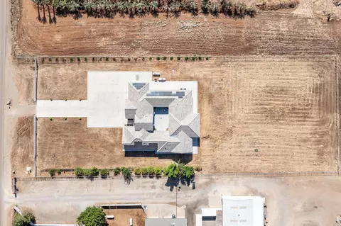 View/Area - 13212 E Shaw Ave, Sanger, CA 93657 photo 3 of 7