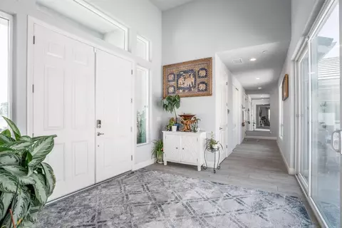 Entry Way - 13212 E Shaw Ave, Sanger, CA 93657 photo 1 of 1