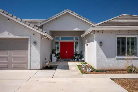 Exterior - 13212 E Shaw Ave, Sanger, CA 93657 photo 2 of 12