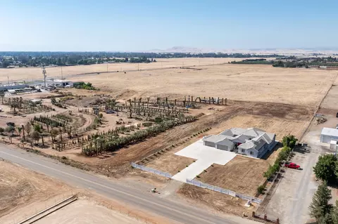 View/Area - 13212 E Shaw Ave, Sanger, CA 93657 photo 5 of 7