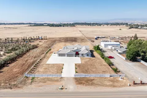 View/Area - 13212 E Shaw Ave, Sanger, CA 93657 photo 4 of 7
