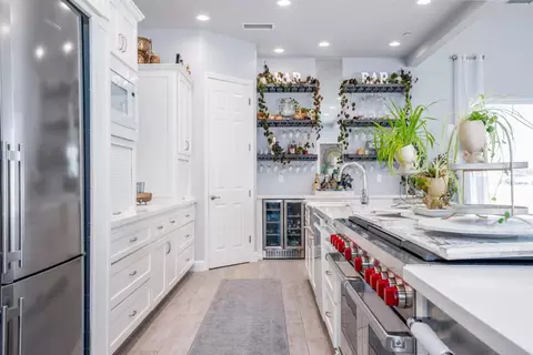 Kitchen - 13212 E Shaw Ave, Sanger, CA 93657 photo 7 of 8