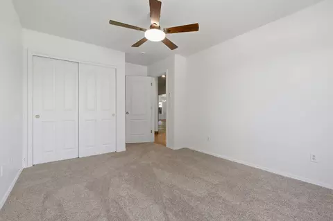 Bedroom - 942 Boxwood Ln, Lemoore, CA 93245 photo 4 of 4