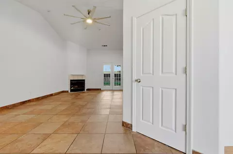 Other - 942 Boxwood Ln, Lemoore, CA 93245 photo 1 of 12