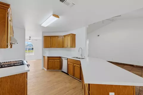 Kitchen - 942 Boxwood Ln, Lemoore, CA 93245 photo 1 of 4