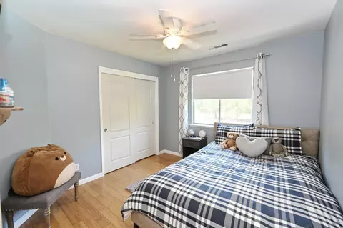 Bedroom - 870 N Bush Ave, Clovis, CA 93611 photo 2 of 5