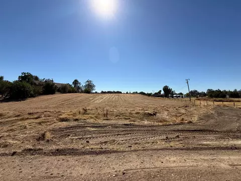 1 Brookhill Rd, Madera, CA 93636 photo 3