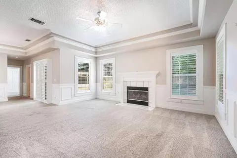 Living - 175 N Burgan Ave, Clovis, CA 93611 photo 5 of 8