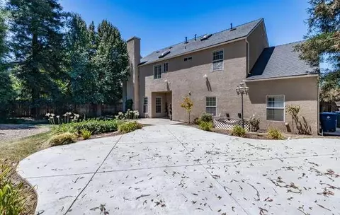 Exterior - 175 N Burgan Ave, Clovis, CA 93611 photo 10 of 11
