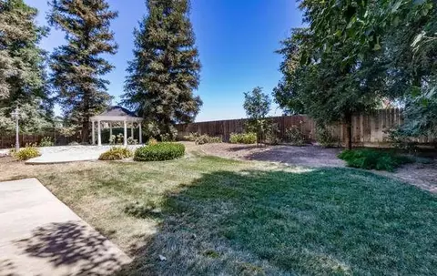Exterior - 175 N Burgan Ave, Clovis, CA 93611 photo 3 of 11