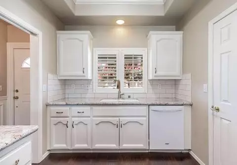 Kitchen - 175 N Burgan Ave, Clovis, CA 93611 photo 2 of 7