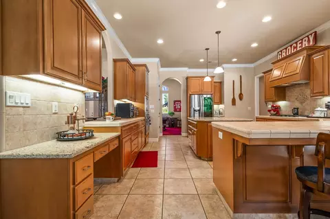 Kitchen - 12636 Appaloosa Rd, Madera, CA 93636 photo 1 of 6