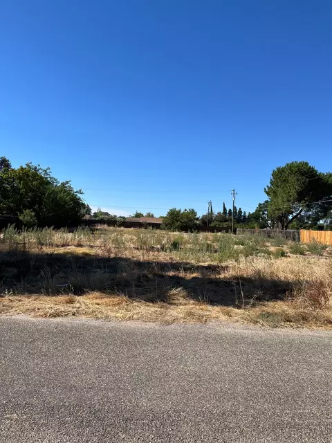 1000 Tamarisk, Madera, CA 93638 photo 3