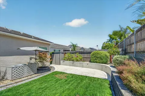 Exterior - 655 Huntington Ave S, Madera, CA 93636 photo 7 of 7