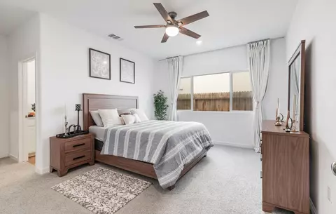 Bedroom - 5817 E Alexander Ave, Fresno, CA 93727 photo 1 of 6