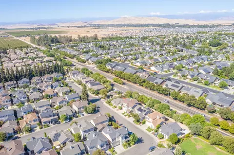 View/Area - 15 W Brittany Ln, Clovis, CA 93619 photo 9 of 21