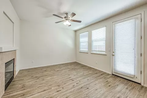 Living - 15 W Brittany Ln, Clovis, CA 93619 photo 5 of 6