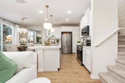 Entry Way - 1458 Bloom Ln, Clovis, CA 93619 photo 2 of 3
