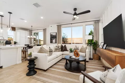 Living - 1513 Woodhill Ln, Clovis, CA 93619 photo 1 of 2