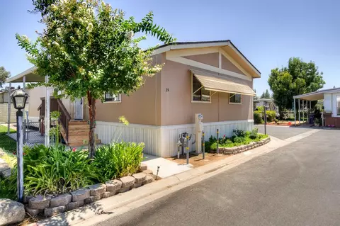 5541 E Tulare St #19, Fresno, CA 93727