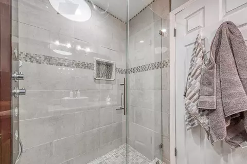Bath - 3239 Doubletree Way, Madera, CA 93637 photo 2 of 5