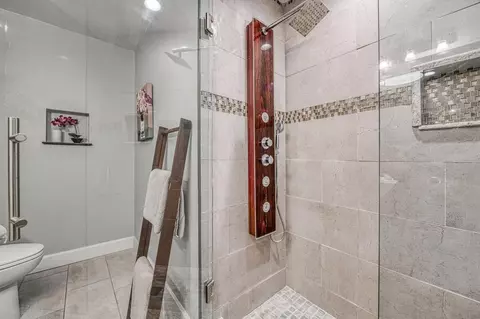 Bath - 3239 Doubletree Way, Madera, CA 93637 photo 3 of 5