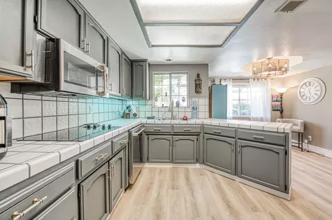 Kitchen - 3239 Doubletree Way, Madera, CA 93637 photo 3 of 3
