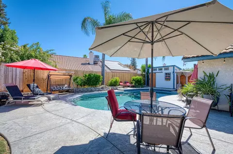 Exterior - 3239 Doubletree Way, Madera, CA 93637 photo 9 of 21
